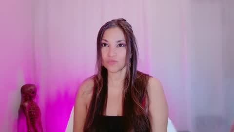 Snapshot of divinelynn chatting on 02.23.25 DivineLynn online show from 02.23.25