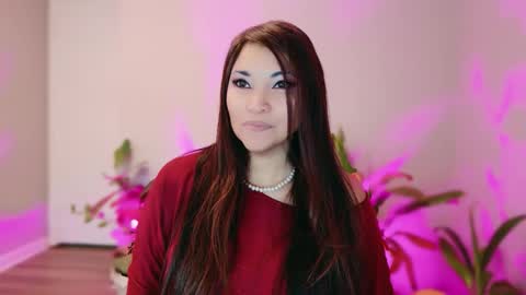 DivineLynn online show from 02.01.26