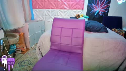 Jade Divyne online show from 12.15.24