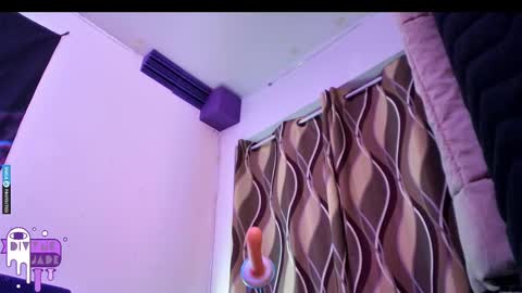 Jade Divyne online show from 02.15.25