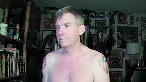 Snapshot of dix_handley_50 chatting on 03.28.26 dix_handley_50 online show from 03.28.26