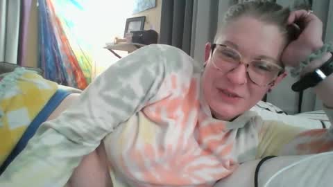 Snapshot of dixie_comanche chatting on 12.27.24 dixie_comanche online show from 12.27.24