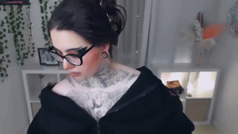 Snapshot of dixipixi_ chatting on 02.08.26 dixipixi_ online show from 02.08.26