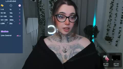 dixipixi_ online show from 04.12.26