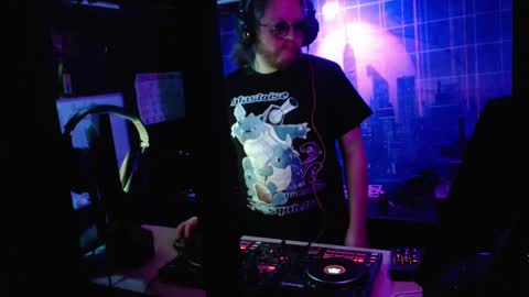 Snapshot of dj_capitain_claw chatting on 01.19.25 Adrian Arturo online show from 01.19.25