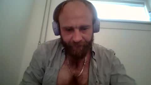 Snapshot of djschoor chatting on 09.12.25 djschoor online show from 09.12.25