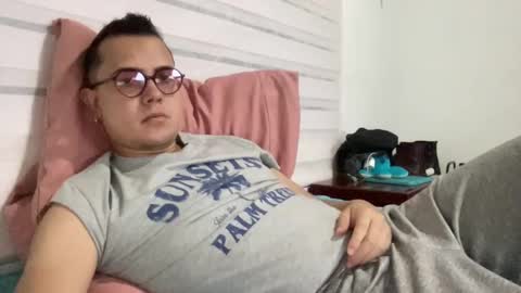 Snapshot of dleonbon chatting on 11.18.25 Liam Bon online show from 11.18.25