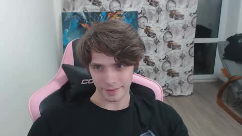 Snapshot of dmitryromanov chatting on 03.08.25 Dead A online show from 03.08.25