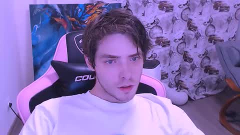 Snapshot of dmitryromanov chatting on 10.15.25 Dead A online show from 10.15.25