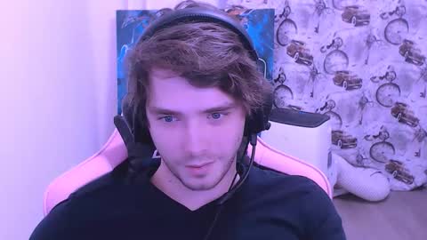 Snapshot of dmitryromanov chatting on 11.01.25 Dead A online show from 11.01.25