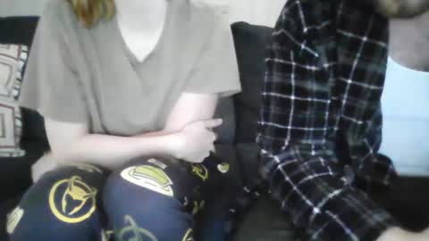 Snapshot of dmoonay chatting on 07.11.26 BenAsh online show from 07.11.26
