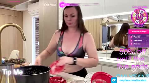 Snapshot of docehot1818 chatting on 02.03.25 Ctia But I prefer to be called DOCE online show from 02.03.25