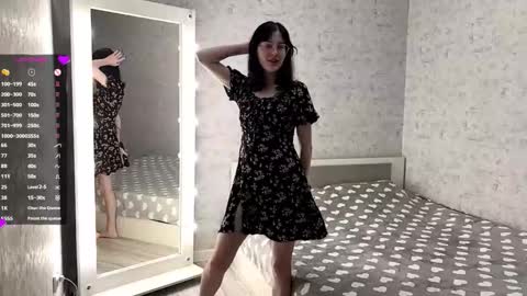 Annie PVT IS OPEN online show from 10.04.25