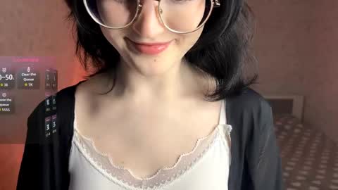 Annie PVT IS OPEN online show from 05.01.26