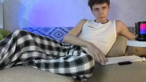 Snapshot of doedeeer chatting on 12.28.24 Alex online show from 12.28.24