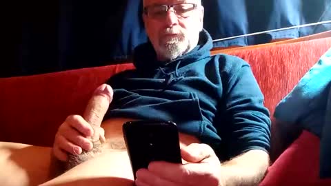 doghouseblue online show from 12.10.24