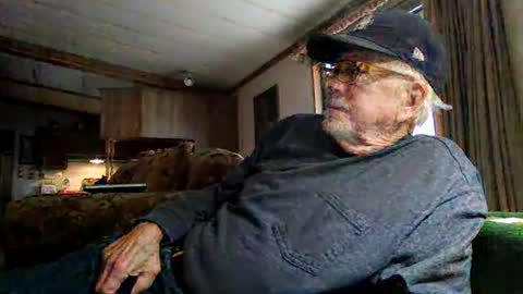 Snapshot of doingmyself69 chatting on 11.27.25 doingmyself69 online show from 11.27.25