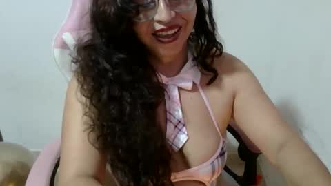 Snapshot of doll78latin chatting on 04.23.26 doll78latin online show from 04.23.26