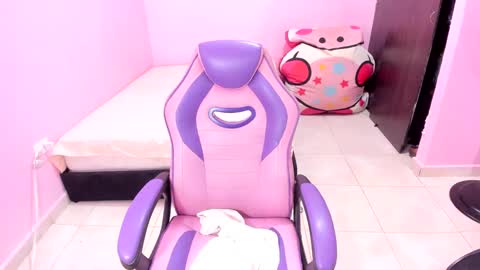 sofia de la torre online show from 10.04.25