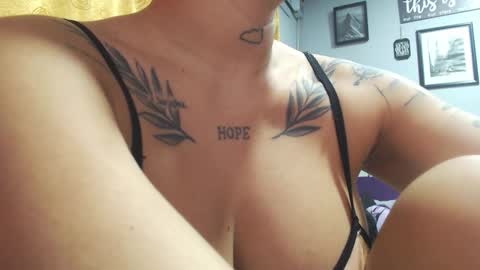 doll_and_thebrown online show from 10.21.25