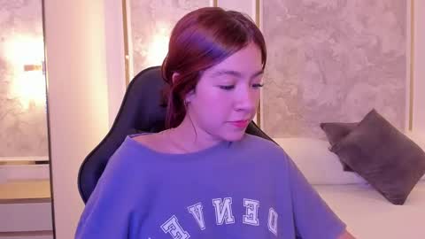 Snapshot of doll_eyeess_ chatting on 09.19.25 D  online show from 09.19.25