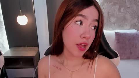 Snapshot of doll_eyeess_ chatting on 09.29.25 D  online show from 09.29.25