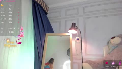 doll_isa_ online show from 10.08.25