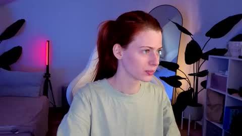 Snapshot of doll_lesli chatting on 12.05.25 Your doll Lesli online show from 12.05.25