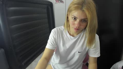doll_oriana online show from 12.26.24