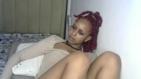 Snapshot of doll_starr chatting on 03.11.25 doll_starr online show from 03.11.25