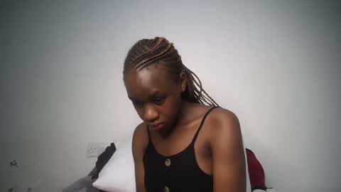 Snapshot of dollberry chatting on 01.04.25 dollberry online show from 01.04.25