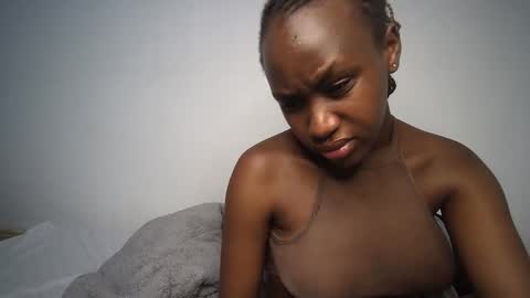 Snapshot of dollberry chatting on 01.15.25 dollberry online show from 01.15.25