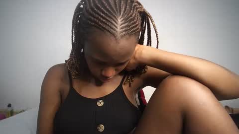 Snapshot of dollberry chatting on 02.02.25 dollberry online show from 02.02.25