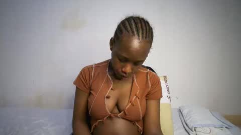 Snapshot of dollberry chatting on 02.23.25 dollberry online show from 02.23.25