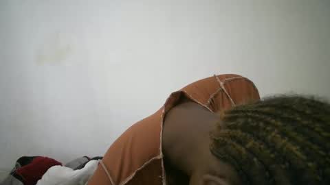 Snapshot of dollberry chatting on 03.11.25 dollberry online show from 03.11.25