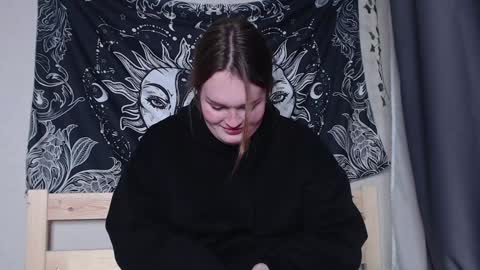 Snapshot of dolled_up_cvnt chatting on 12.18.24 Miss Rose online show from 12.18.24