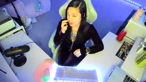 DOLLLFACE online show from 02.15.26