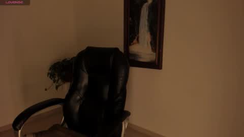 Snapshot of dollmoon_ chatting on 11.21.25 You can call me Pretty online show from 11.21.25