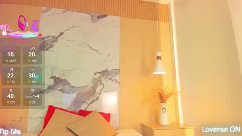 Snapshot of dolly_brownc chatting on 10.21.25 dolly_brownc online show from 10.21.25