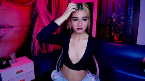 Snapshot of dolly_pocket chatting on 02.17.26 Dolly pocket online show from 02.17.26