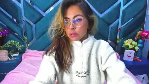 dollyjuicy1 online show from 02.28.25