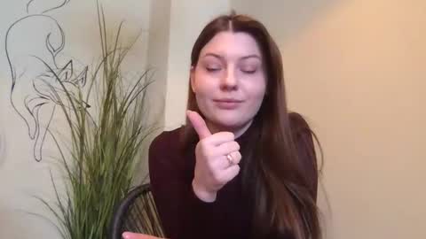 Snapshot of dollyroma chatting on 10.23.25 DollyRoma online show from 10.23.25