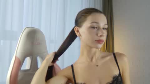 Dolly online show from 09.24.25