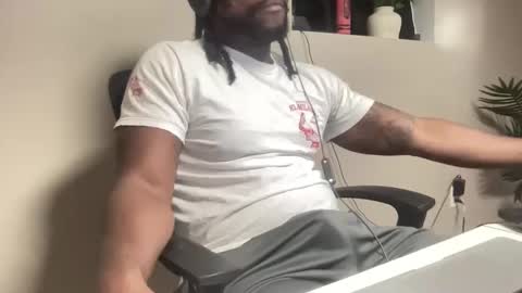 Snapshot of dolo1645 chatting on 09.22.25 Dolo online show from 09.22.25