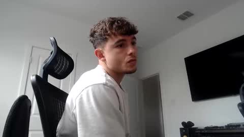 Snapshot of domd3 chatting on 10.27.25 Dom online show from 10.27.25