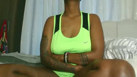 Snapshot of domecesy chatting on 10.23.25 Amarie noels online show from 10.23.25