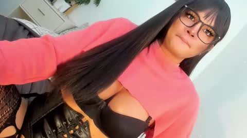 Snapshot of domina_angela chatting on 02.14.25 ANGELA online show from 02.14.25