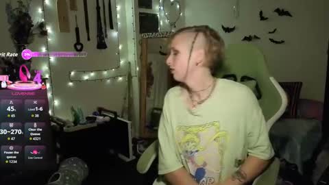 Snapshot of dominantman18064 chatting on 10.16.25 Bigbearnbunnyboy online show from 10.16.25