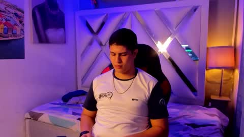 Snapshot of dominic_connor chatting on 02.01.26 DOMI online show from 02.01.26