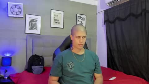 Snapshot of dominic_connor chatting on 03.02.26 DOMI online show from 03.02.26